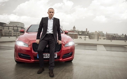 Jose Mourinho thích sưu tập xe nhưng không thích lái ở Anh