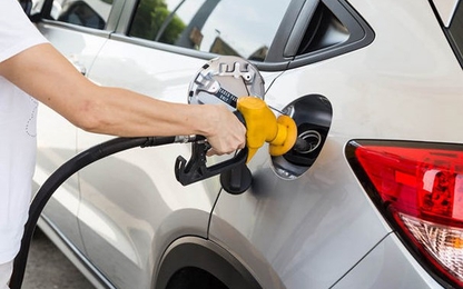 Xử lý thế nào khi có nước trong bình xăng ô tô?