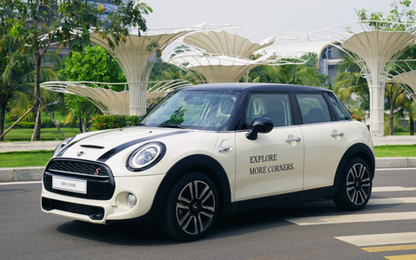 Mini Cooper S mui trần có giá gần 2,2 tỷ đồng