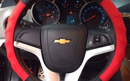 Cẩn thận với 10 phụ kiện ô tô có thể ảnh hưởng đến tài xế