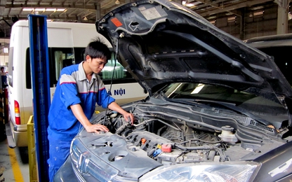 Giá xăng tăng kỷ lục: Cách sử dụng ô tô đỡ tốn xăng