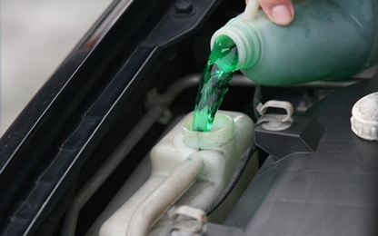 Nắng nóng cũng ảnh hưởng đến động cơ ô tô, hãy kiểm tra ngay