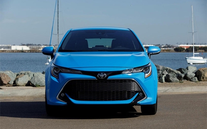 Toyota bỏ bớt xe số sàn do doanh số thấp