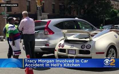 Siêu xe Bugatti mới của sao Hollywood va chạm với Honda CR-V