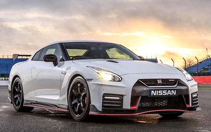 Nissan GT-R - khi siêu xe châu Á hằm hè phương Tây