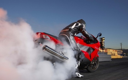 Đi mô tô, xin đừng nẹt pô