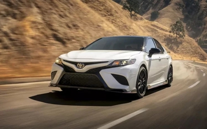 Sedan thể thao Toyota Camry TRD giá từ 32.000 USD