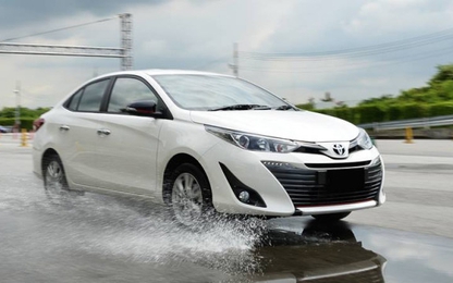 Bọc trần nilon và những chi tiết làm tăng độ ồn của xe