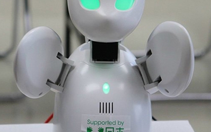 Robot đi học thay học sinh