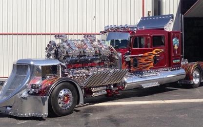 Xe tải 'siêu công suất' bán đấu giá 12 triệu USD