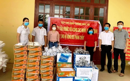 Những tấm lòng vàng hướng về tâm dịch Covid-19 miền Trung