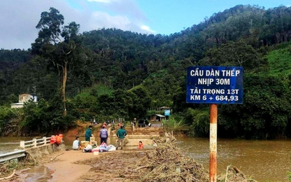Bộ GTVT hỗ trợ Kon Tum dầm sắt bailley sửa cầu bị lũ cuốn trôi
