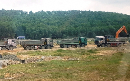 Đà Nẵng: Nghi vấn 'bảo kê' xe chở đất sét đi vào đường cấm