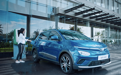 Ô tô điện đầu tiên của Việt Nam trình làng