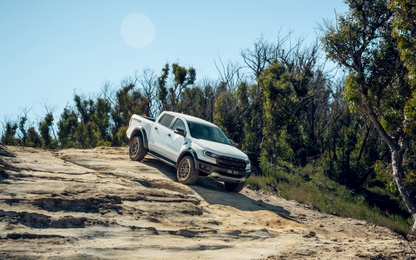 Xe Ford hỗ trợ di chuyển trên địa hình núi hiểm trở thế nào?