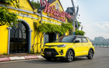 Định giá ngang Kia, bắt “trend” theo Hyundai,… Toyota đang chấp nhận cuộc chơi?