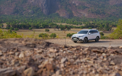 Người mua xe Mitsubishi trong tháng 11 được giảm 50% lệ phí trước bạ