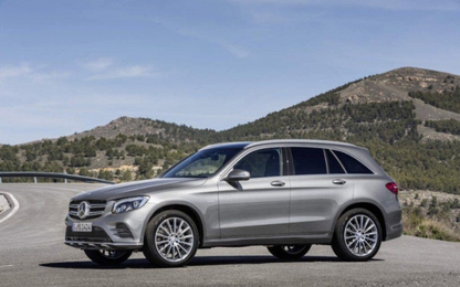 Xe Mercedes-Benz đối mặt với nguy cơ cháy khi chạy với tốc độ cao