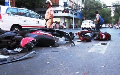 Báo động tình trạng xe “điên” gây tai nạn giao thông