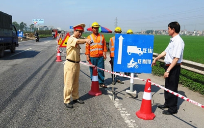 Xử lý nghiêm xe quá tải, bảo đảm ATGT thi công dự án BOT QL.38