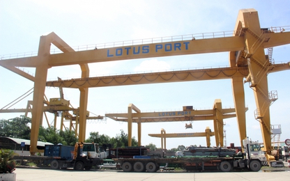 Vì sao giá cước xe vào Cảng Lutus tăng sốc khiến doanh nghiệp 'kêu trời'?