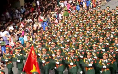 Không khí phố phường mừng đón đoàn diễu binh