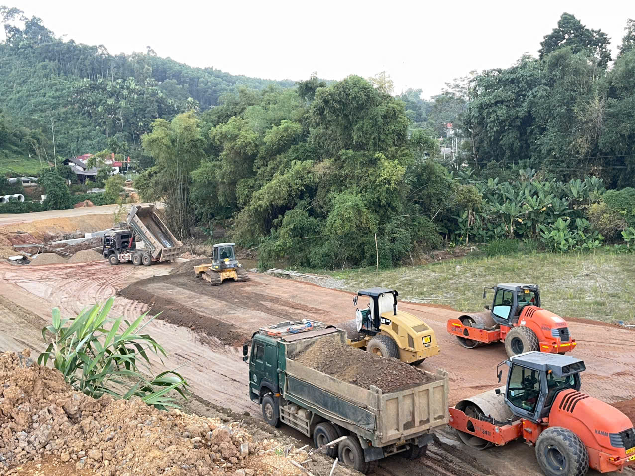 Tập trung nguồn lực gỡ “điểm nghẽn“ đường găng trên công trường Chợ Mới - Bắc Kạn