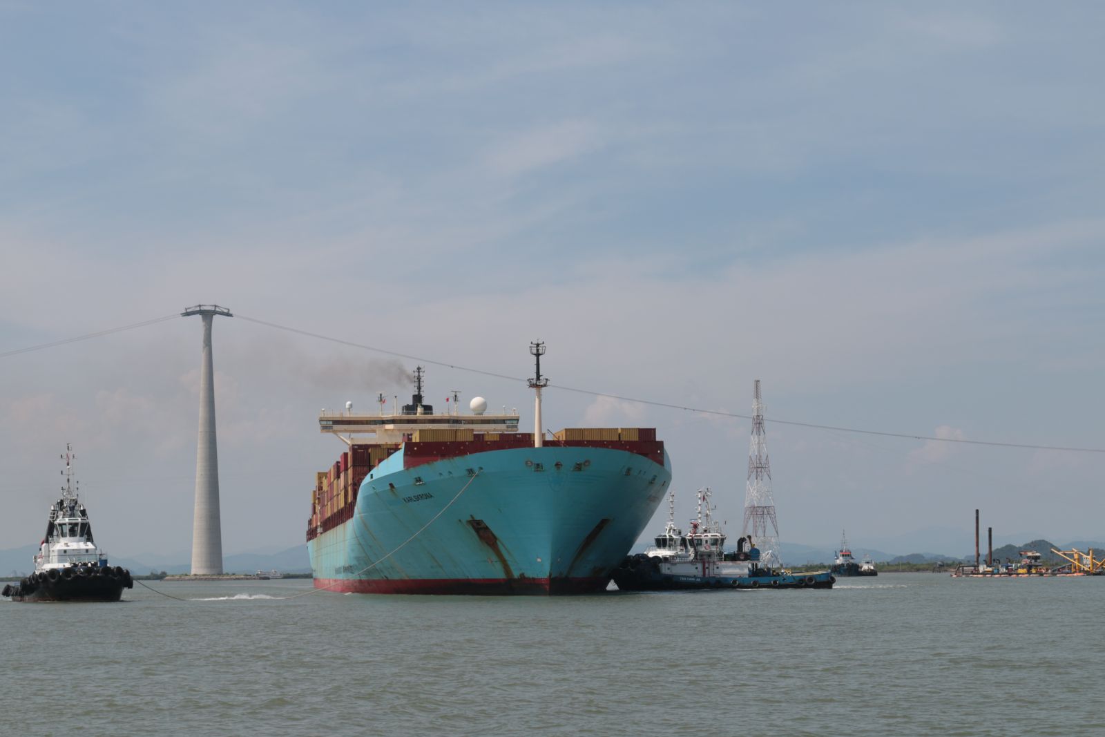 Hôm nay (7/4), chính thức miễn một số khoản phí, lệ phí hàng hải, hàng không