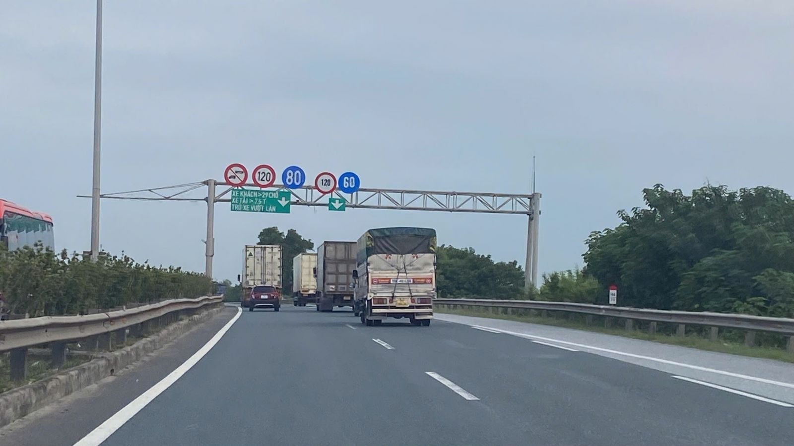 Xác định các cao tốc xử phạt vi phạm khoảng cách an toàn