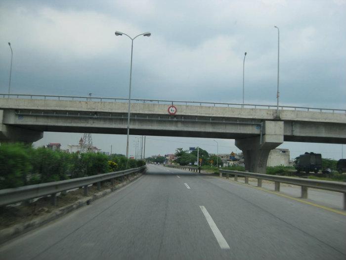 Điều chỉnh điểm mở dải phân cách trên QL10 để bảo đảm ATGT