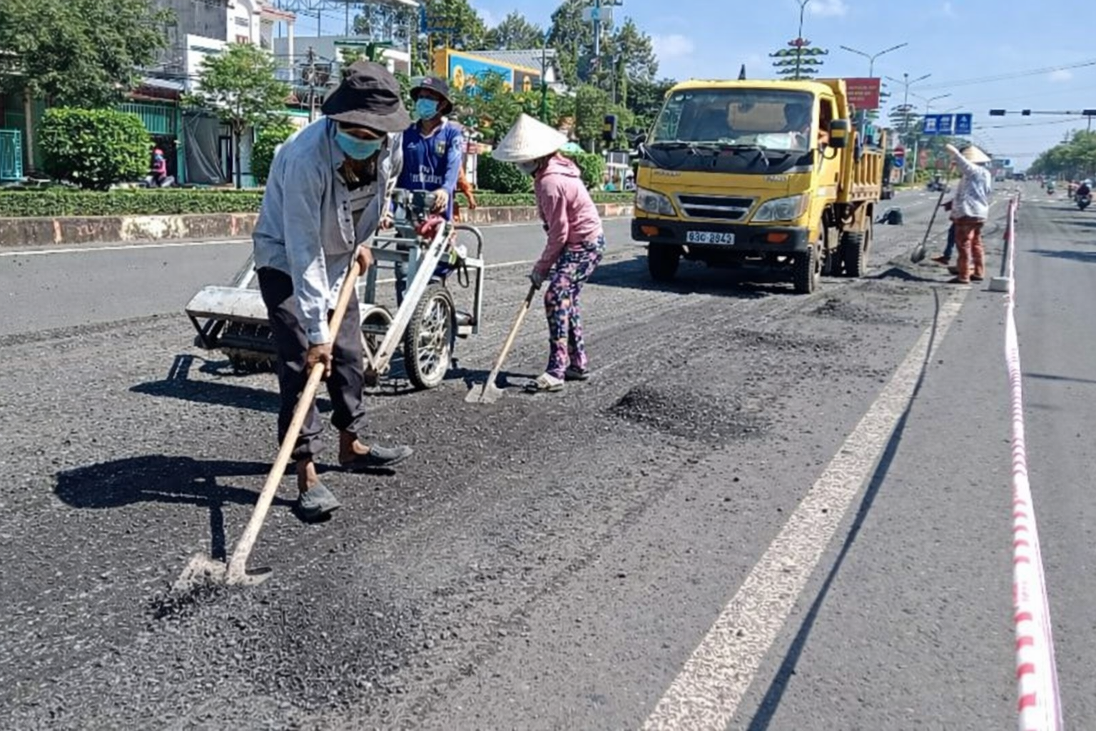Sửa chữa ngay hư hỏng tại đoạn đoạn Km962+200 - Km963+600 QL14