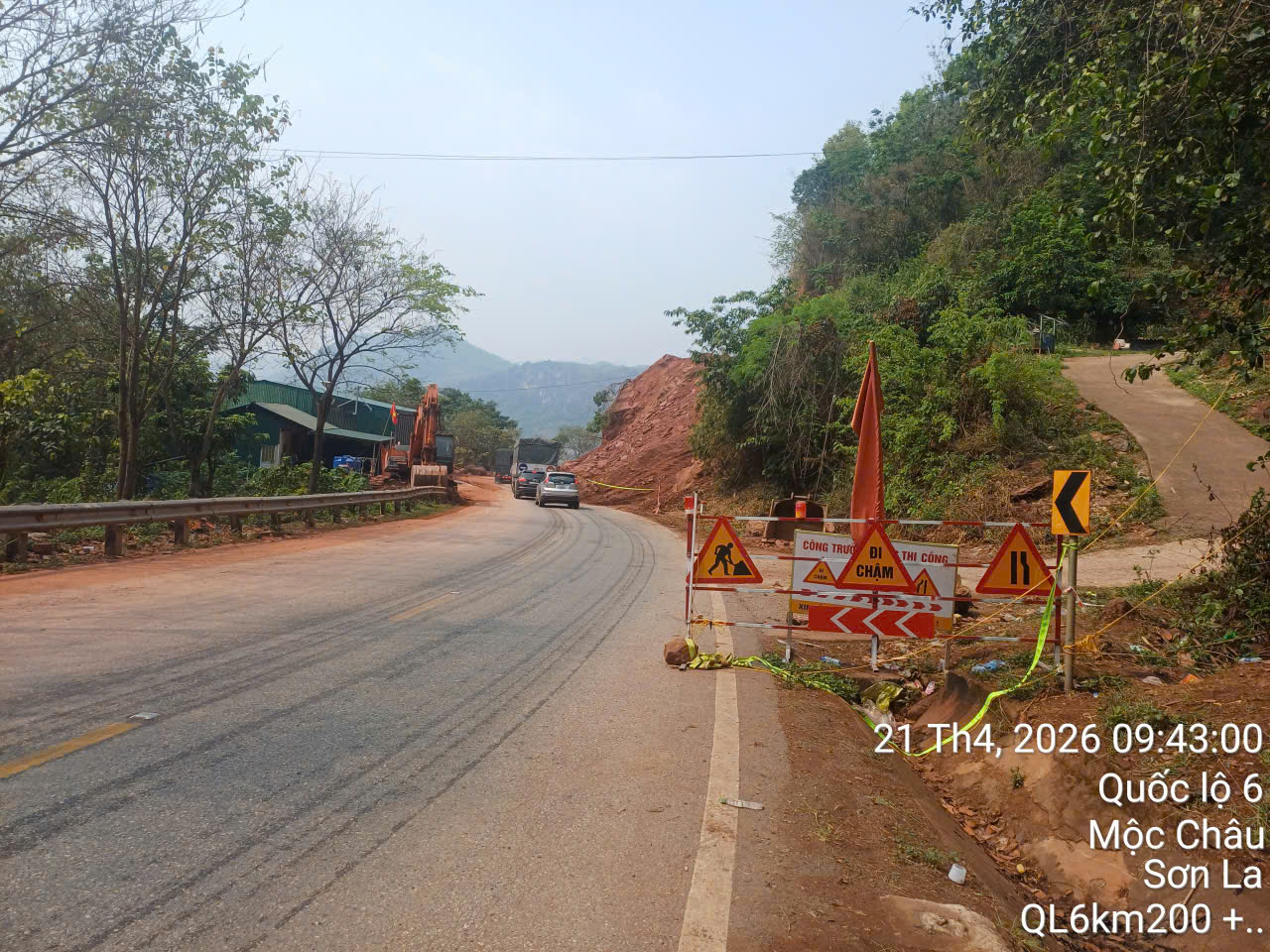 Tăng cường bảo đảm an toàn giao thông trên QL6 dịp cao điểm lễ 30/4 - 1/5