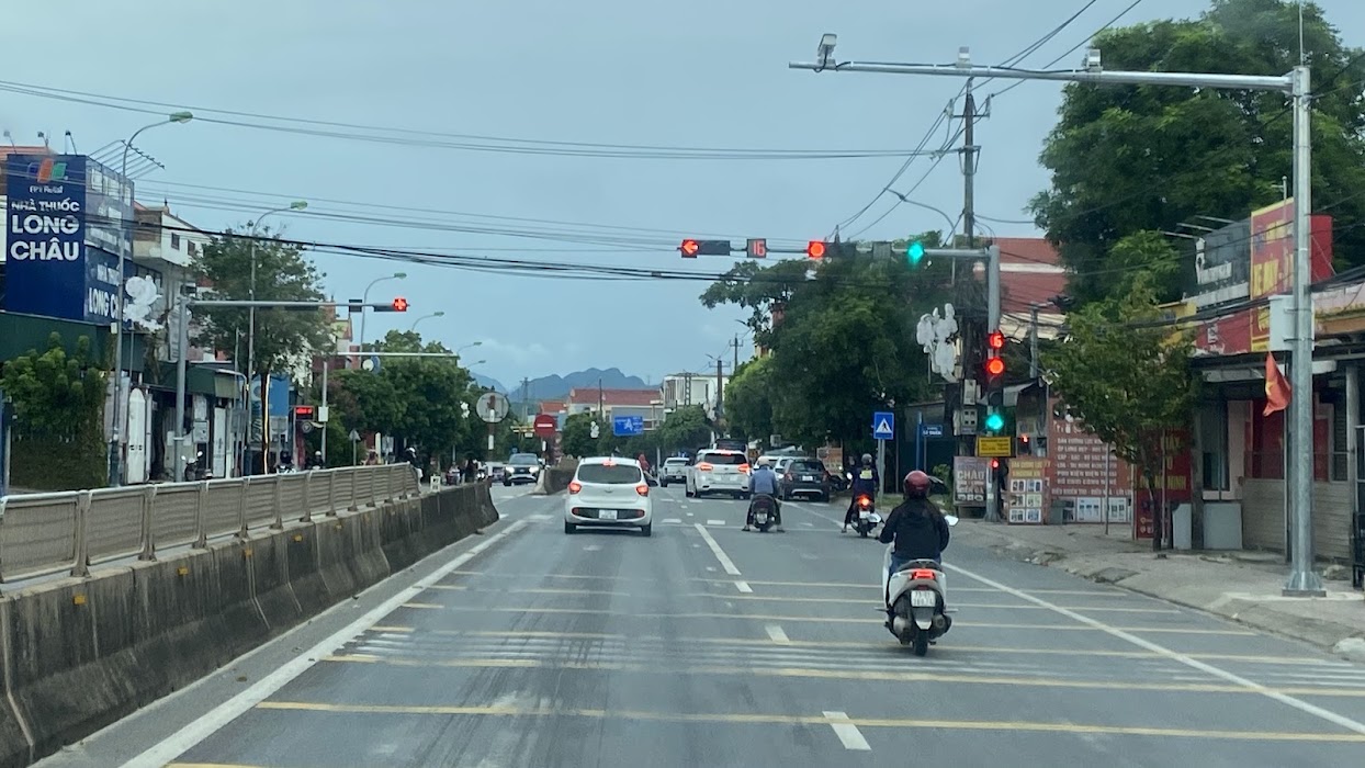 Giao Khu QLĐB II quản lý, bảo trì 3 cụm đèn tín hiệu trên QL1