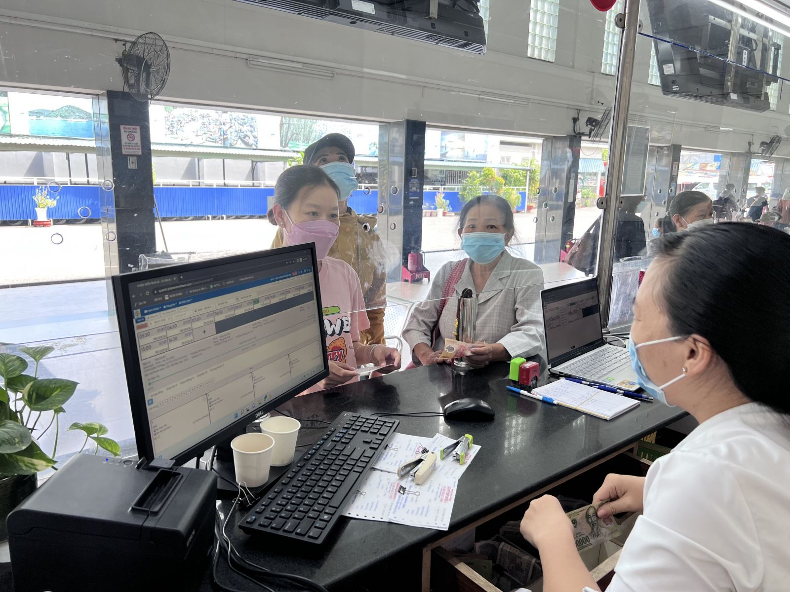 Xử lý ngay vi phạm về tự ý tăng giá vé xe