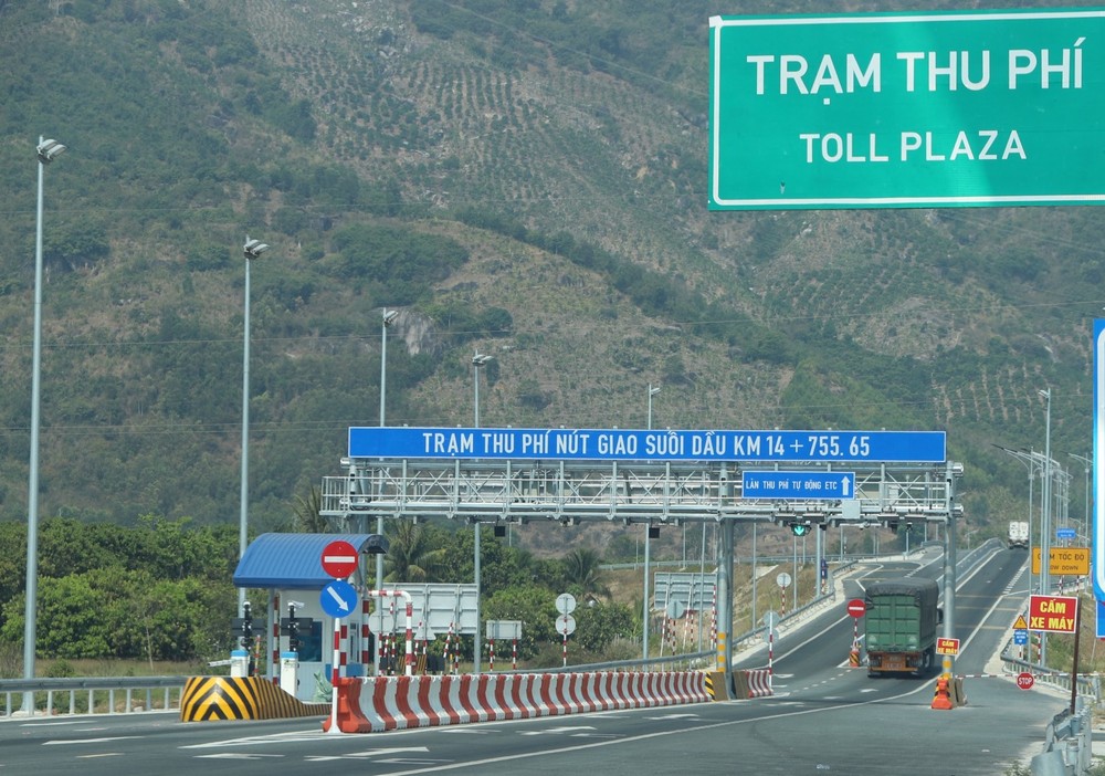Tăng cường bảo đảm ATGT trên cao tốc từ Quảng Ngãi đến Nha Trang