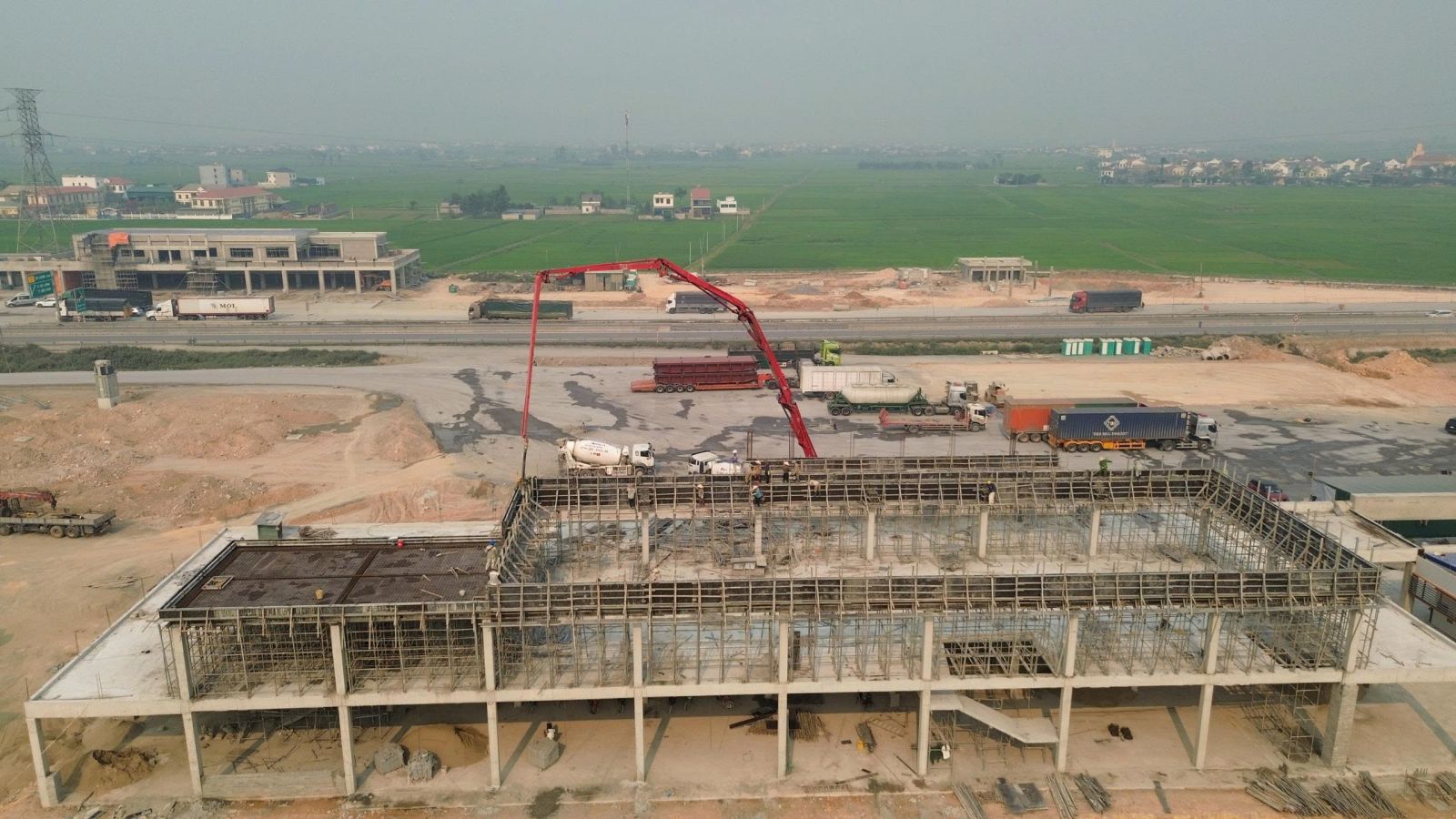 Đẩy nhanh tiến độ hoàn thiện hệ thống trạm dừng nghỉ trên cao tốc Bắc - Nam