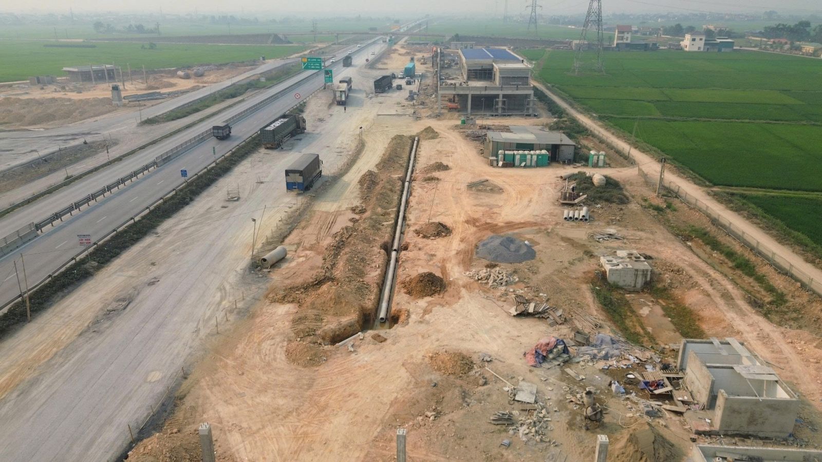 Trạm dừng nghỉ Cam Lâm - Vĩnh Hảo phải hoàn thành hạng mục thiết yếu trước 30/6