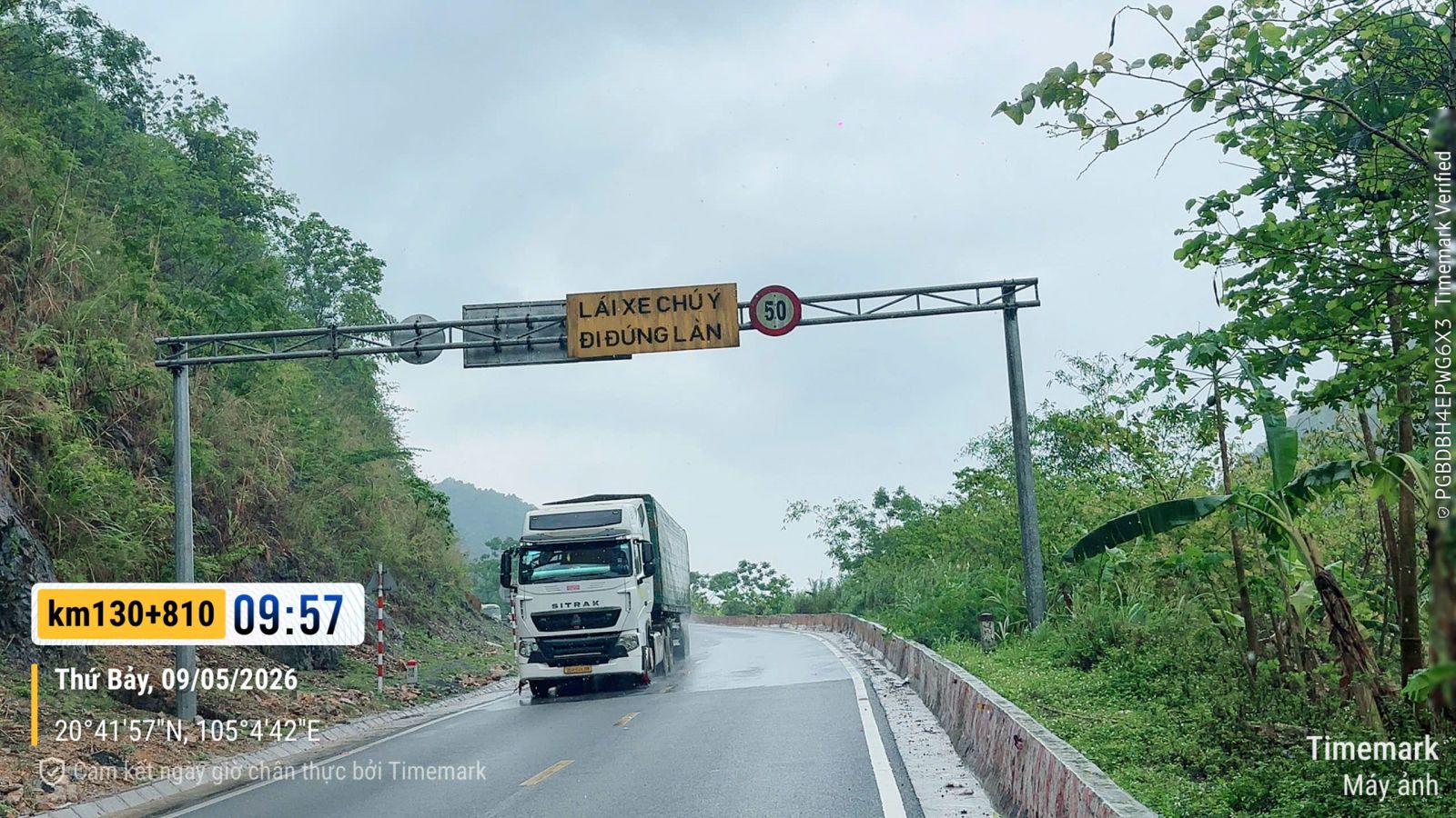 Hoàn thành cắm 41 biển báo hạn chế tốc độ trên QL6