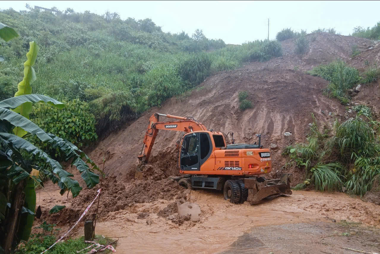 Sạt lở hàng loạt tuyến đường tại Điện Biên, nhiều vị trí vẫn tê liệt giao thông