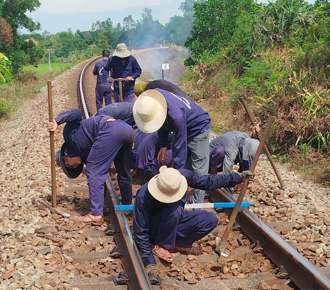 Hiệu quả từ đổi mới quản lý, xóa điểm xóc lắc trên đường sắt