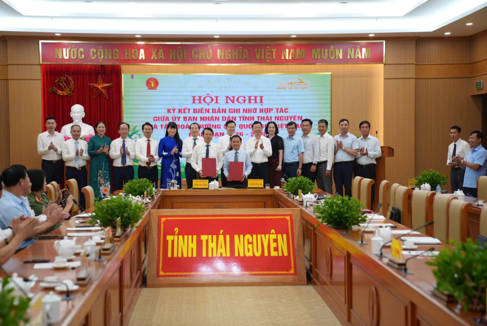 Ký kết hợp tác phát triển du lịch đường sắt Hà Nội - Thái Nguyên