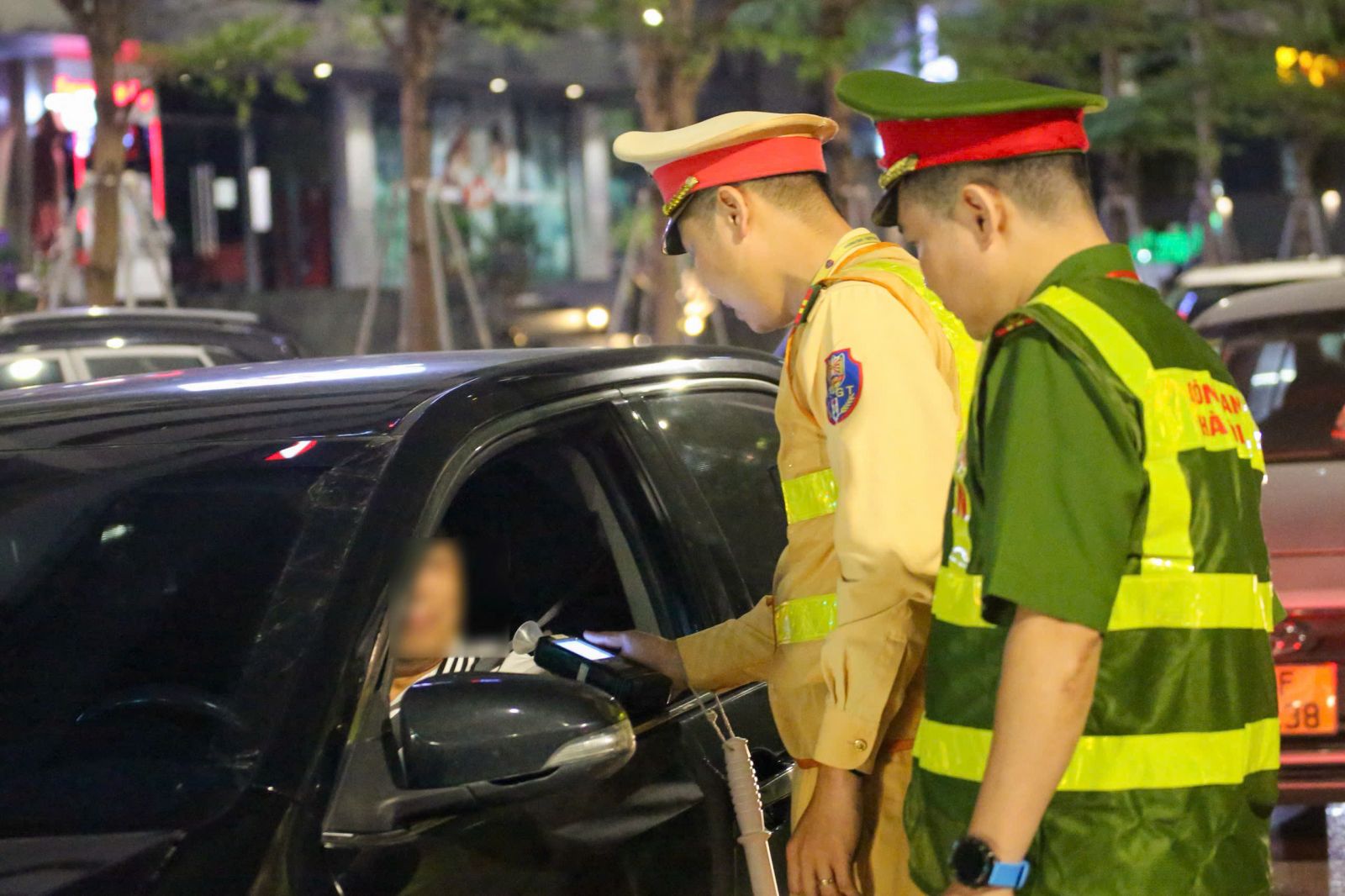 CSGT toàn quốc xử lý hơn 3 nghìn tài xế vi phạm nồng độ cồn ngày 01/5