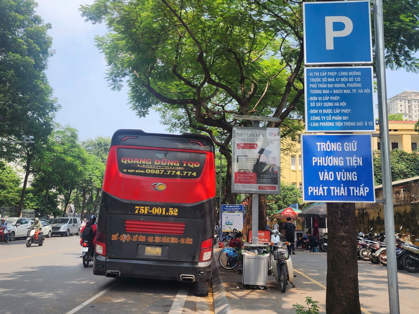 Hà Nội ban hành giá trông giữ ô tô, xe máy trên lòng đường, hè phố theo khu vực