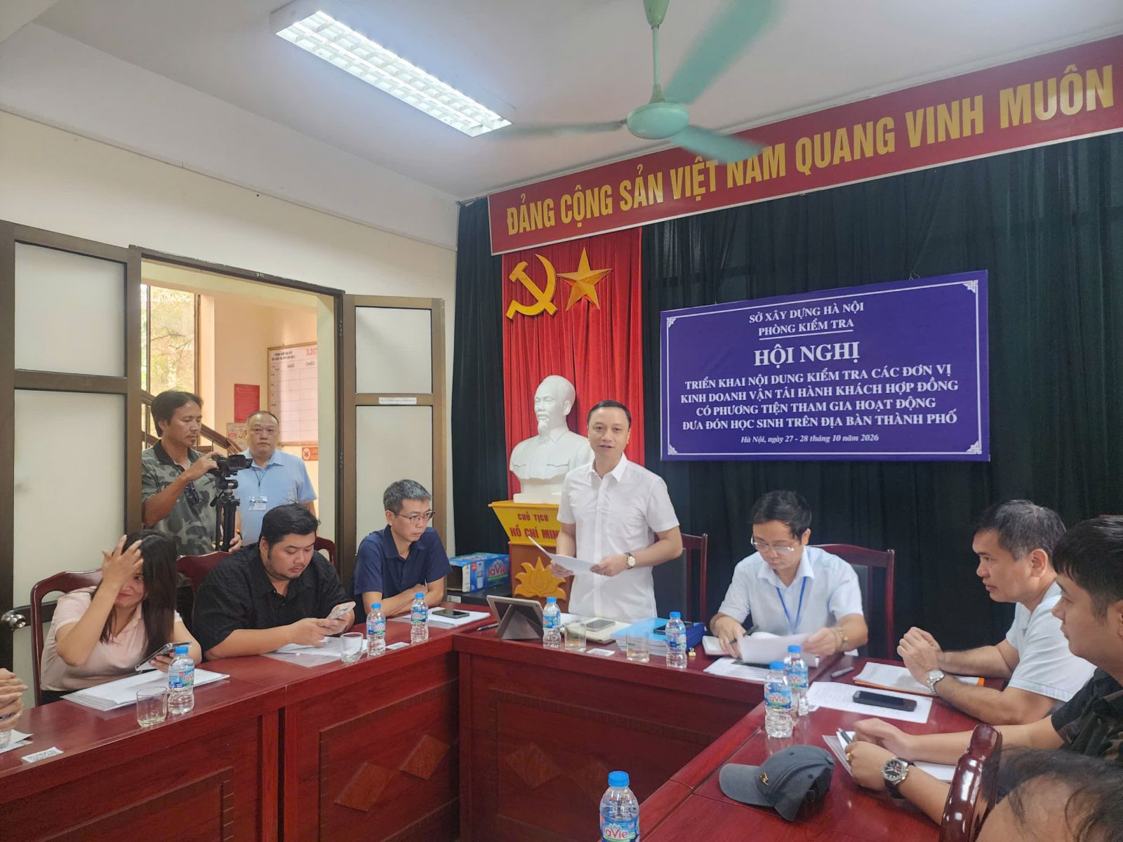 Hà Nội: Kiểm tra toàn diện xe ô tô hợp đồng vận chuyển đưa đón học sinh trên địa bàn 10 phường