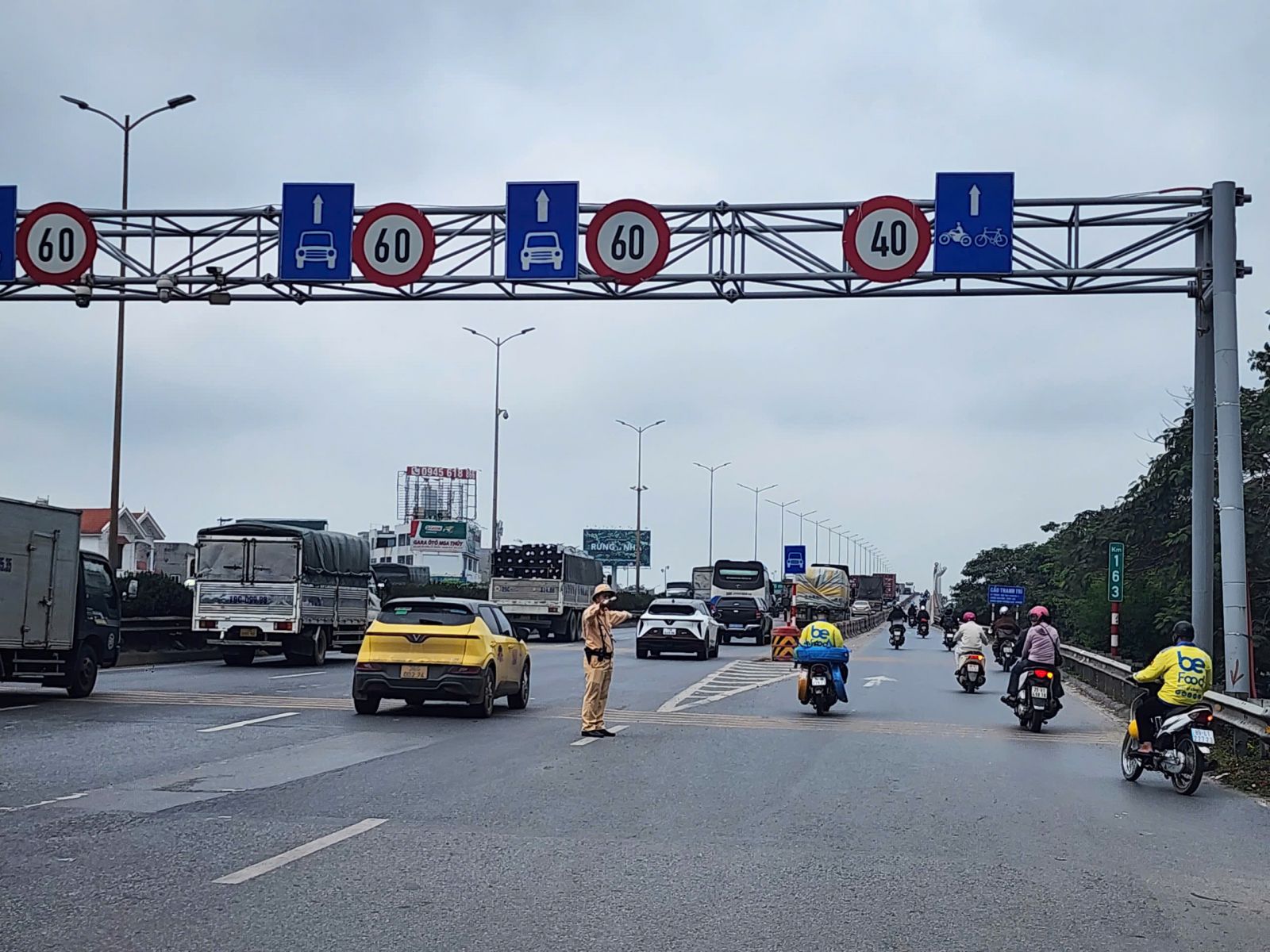 CSGT Hà Nội kiến nghị đảm bảo ATGT cầu Thanh Trì