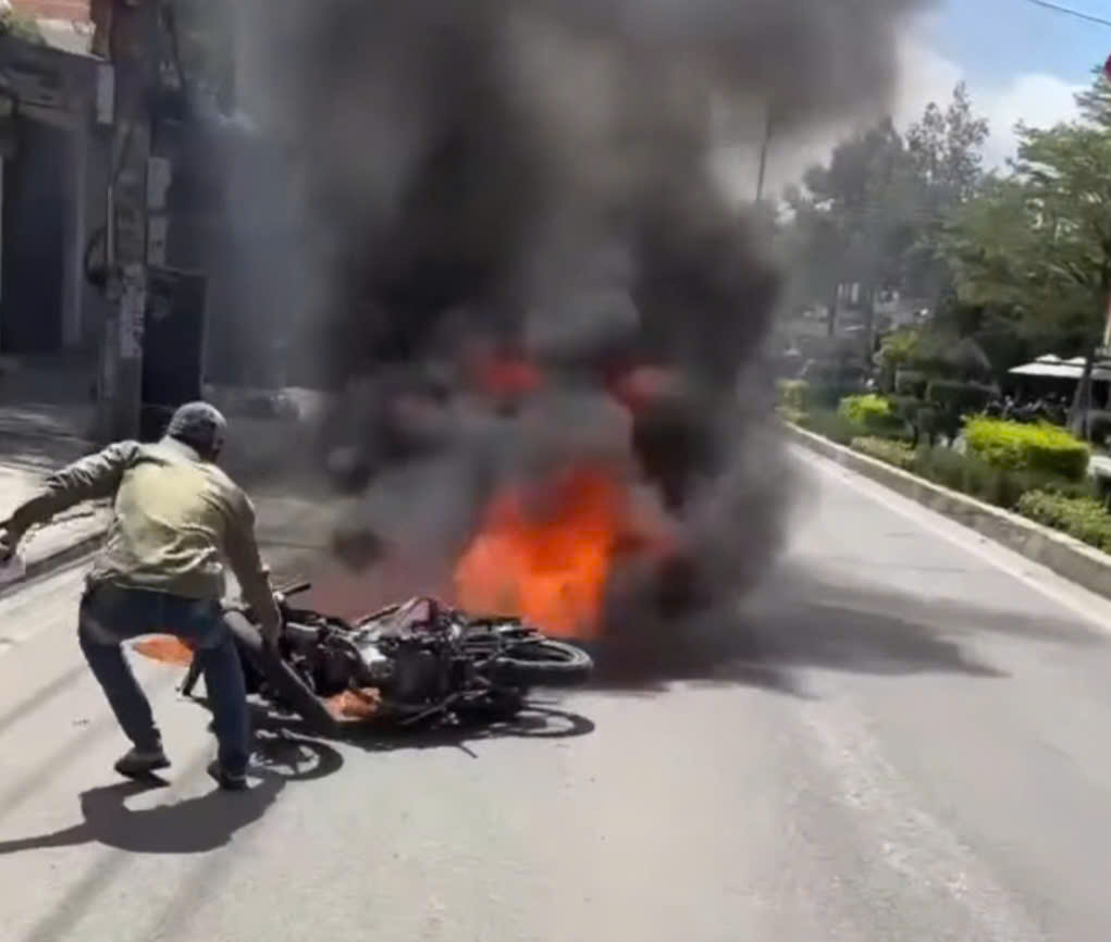 Khánh Hoà: Tạm giam thanh niên vi phạm giao thông, đốt xe máy tại chốt CSGT