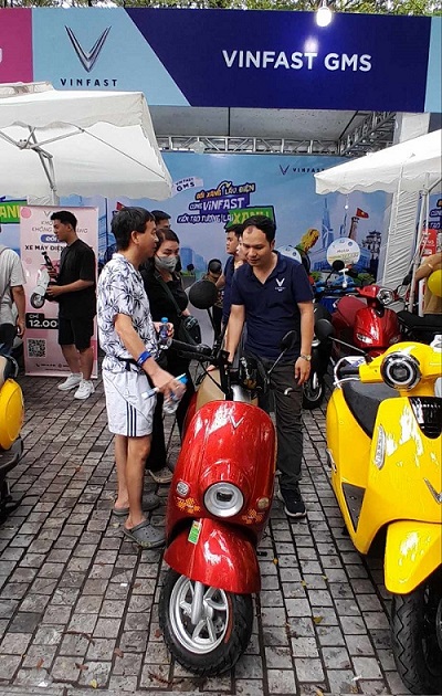 Hà Nội đề xuất hỗ trợ hộ nghèo chuyển đổi phương tiện giao thông xanh