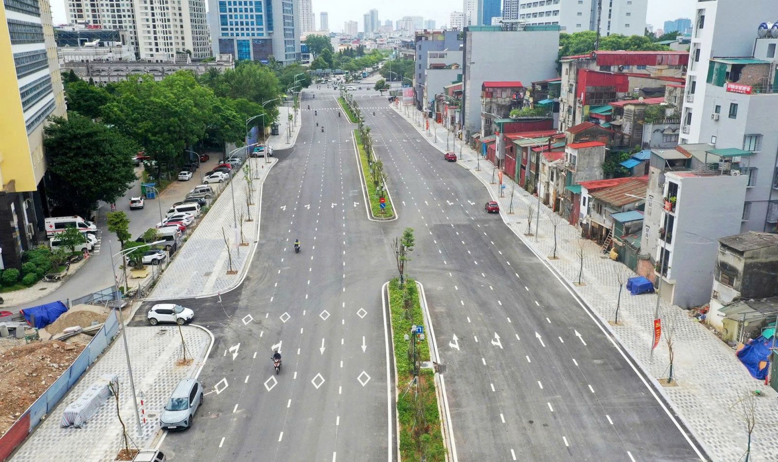 Hà Nội thông xe tạm đường Vành đai 1 đoạn Hoàng Cầu - Voi Phục
