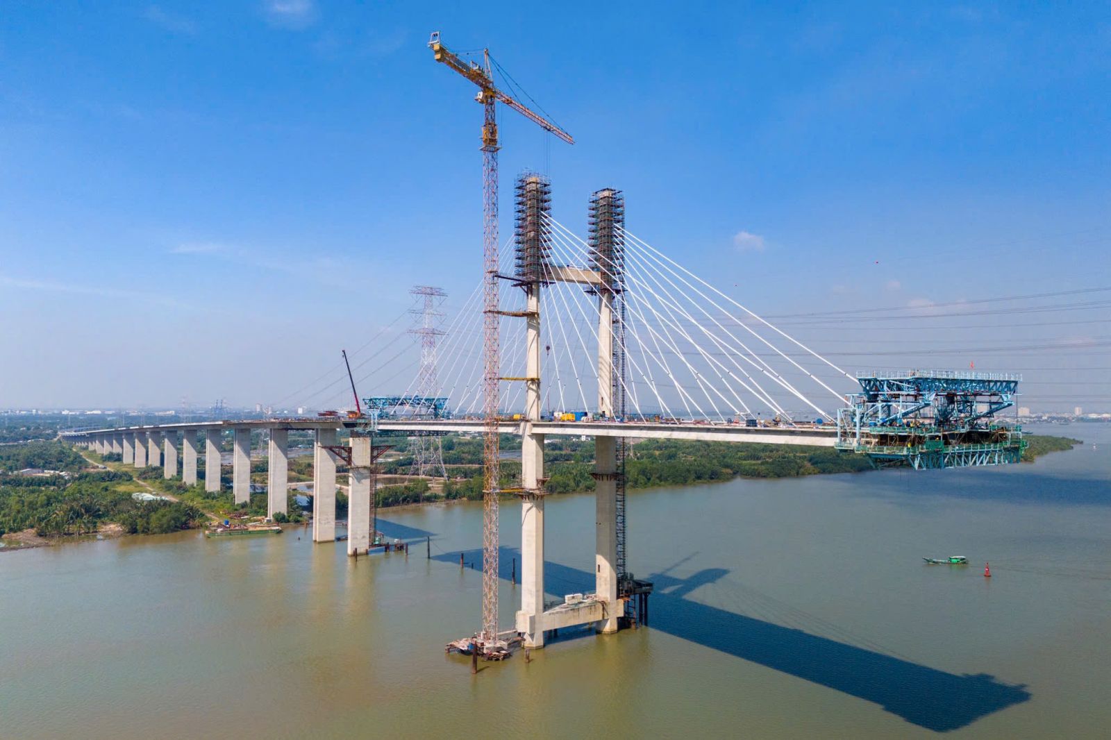 Vật liệu khan hiếm, giá leo thang: Lộ dấu hiệu thao túng thị trường