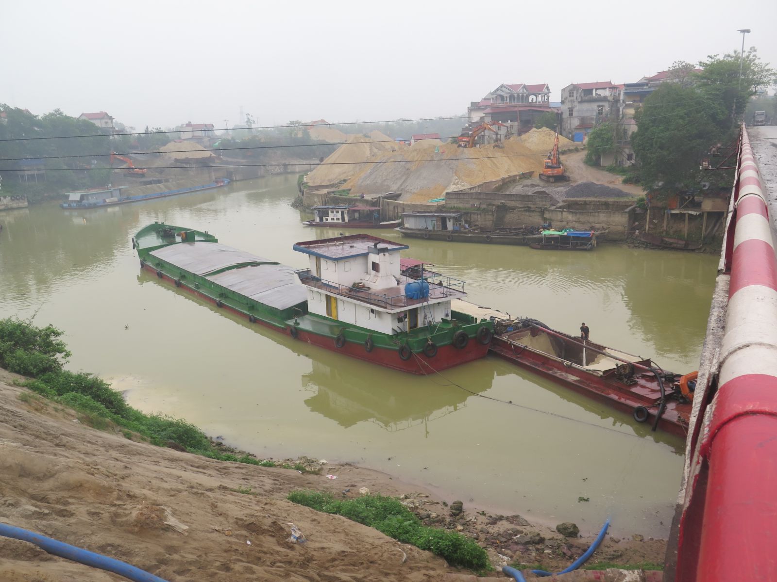 Chính thức miễn thu phí trọng tải, lệ phí cảng, bến đối với một số loại phương tiện thủy